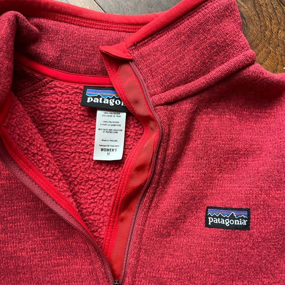 Patagonia red medium pullover - Picture 3 of 3